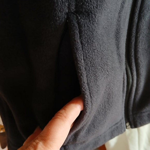 Vest - Picture 5 of 6